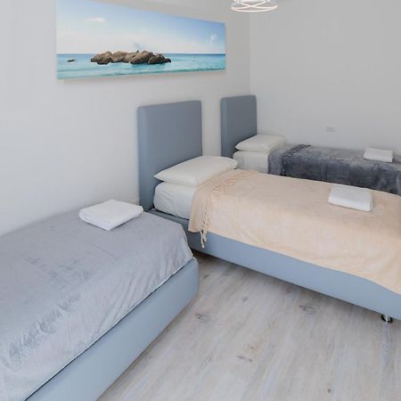Wave Island! Luxury Resort A Jesolo - Piscina E Park Free! Экстерьер фото