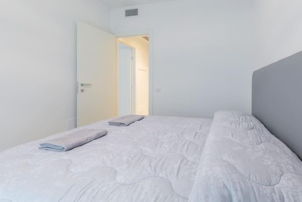 Wave Island! Luxury Resort A Jesolo - Piscina E Park Free! Экстерьер фото