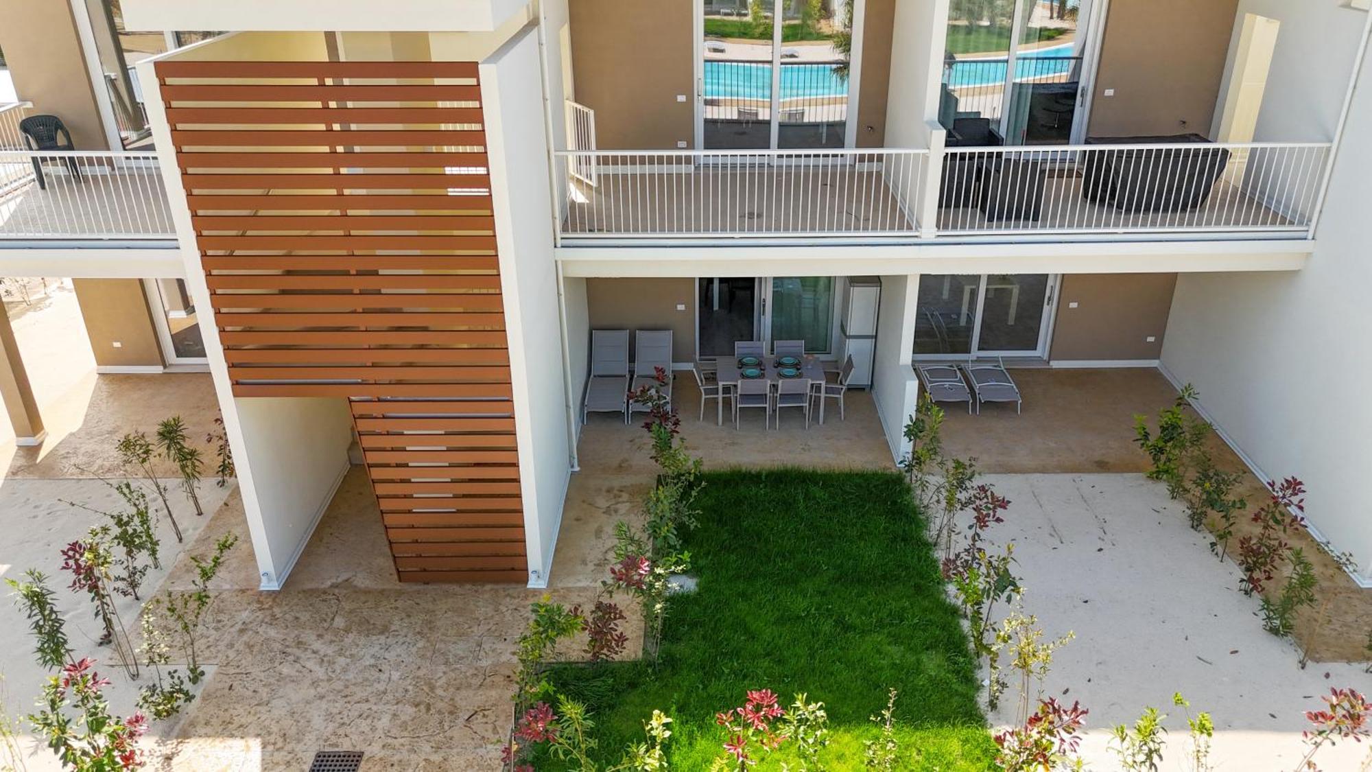 Wave Island! Luxury Resort A Jesolo - Piscina E Park Free! Экстерьер фото